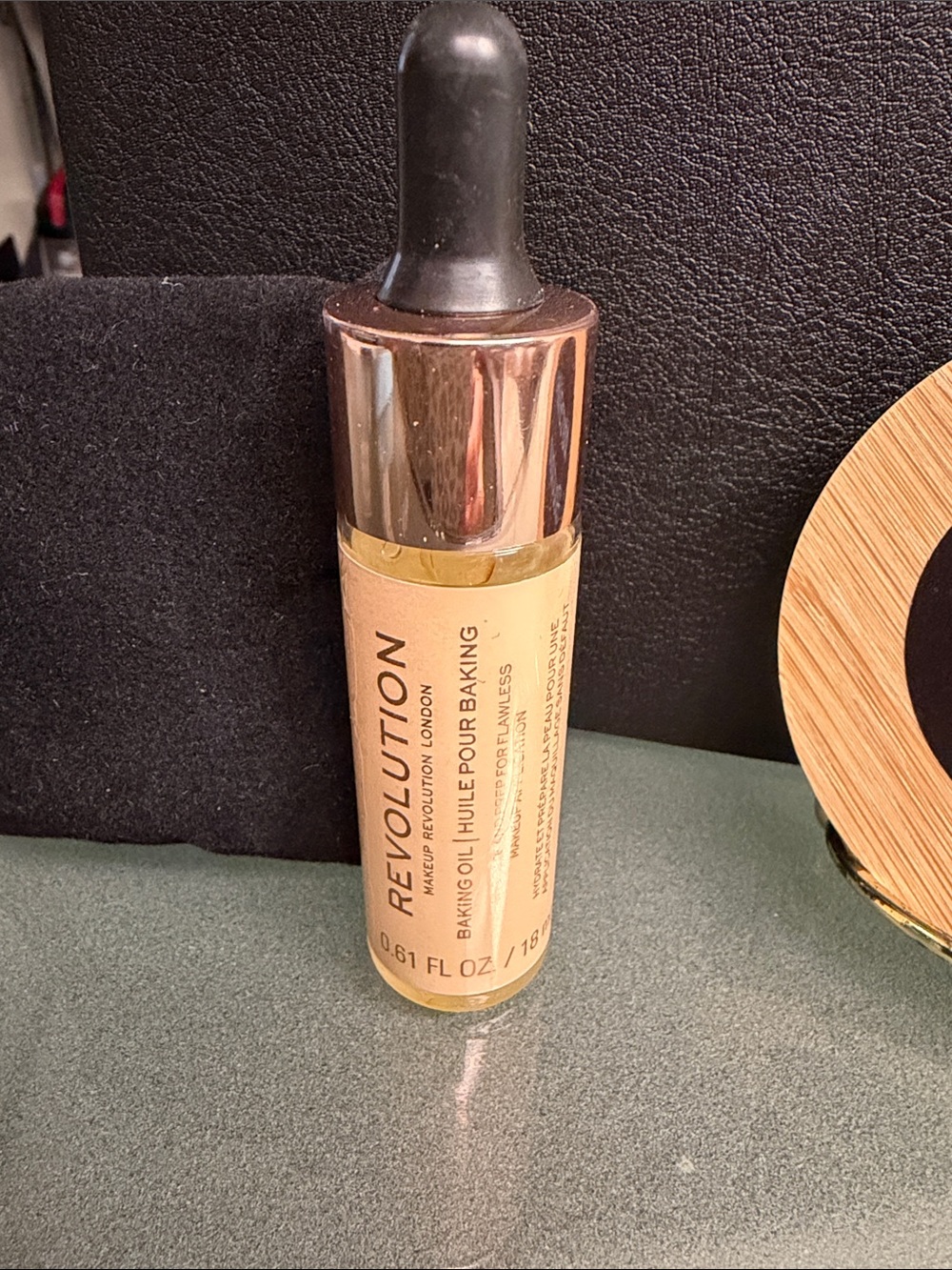 Revolution Baking Oil Face Serum - prep for flawless makeup application
